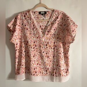 DKNY PINK MULTI COLOR V-NECK PULLOVER SHORT SLEEVES BOXY TOP SIZE MEDIUM